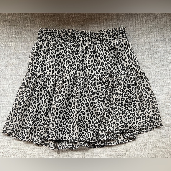 H&M Leopard Tiered Mini Skirt - Picture 2 of 5